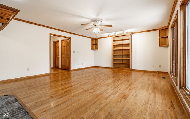 10304 Fallen Oak Drive, Indianapolis, IN 46239