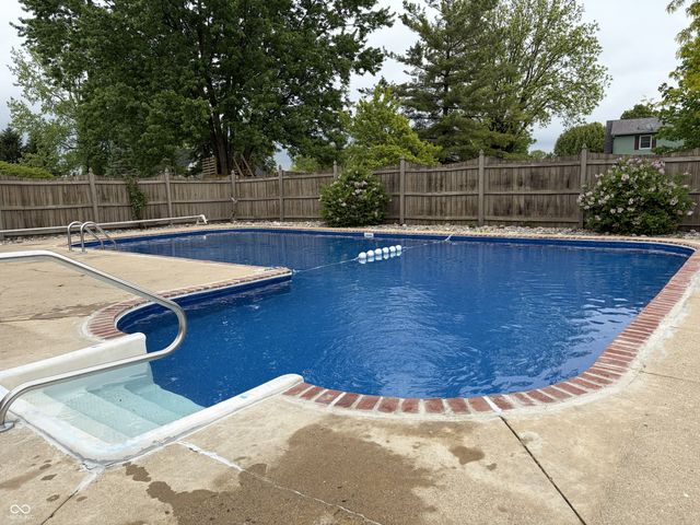 10304 Fallen Oak Drive, Indianapolis, IN 46239