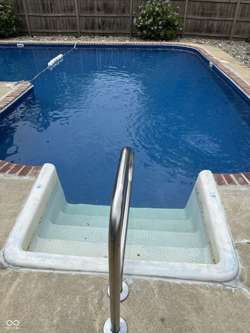 10304 Fallen Oak Drive, Indianapolis, IN 46239