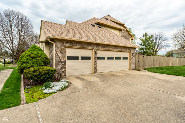 10304 Fallen Oak Drive, Indianapolis, IN 46239