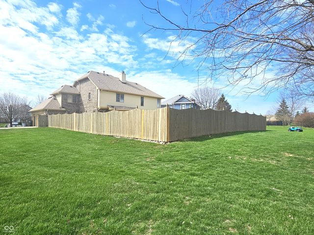 10304 Fallen Oak Drive, Indianapolis, IN 46239