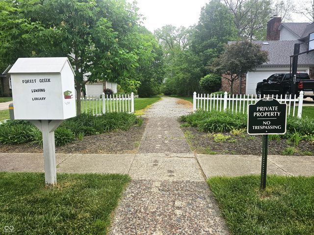 10304 Fallen Oak Drive, Indianapolis, IN 46239