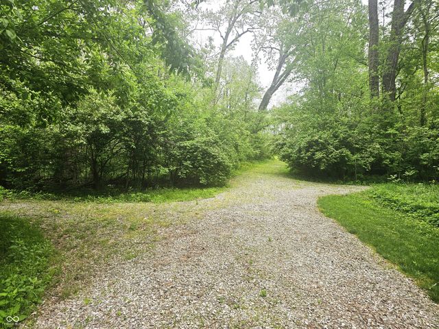 10304 Fallen Oak Drive, Indianapolis, IN 46239