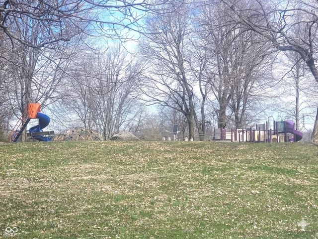10304 Fallen Oak Drive, Indianapolis, IN 46239