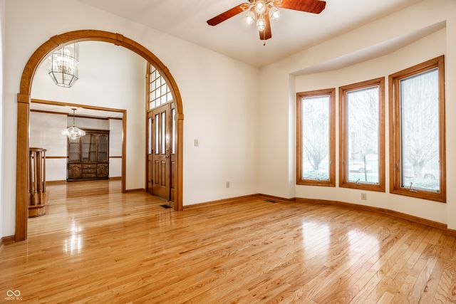 10304 Fallen Oak Drive, Indianapolis, IN 46239
