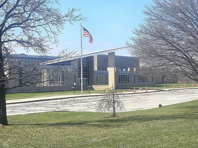 10304 Fallen Oak Drive, Indianapolis, IN 46239