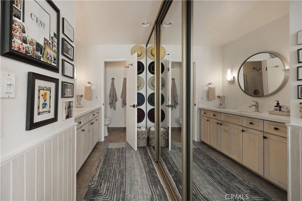 Image 21 of property listing at 4900 Overland 326, Culver City, CA 90230