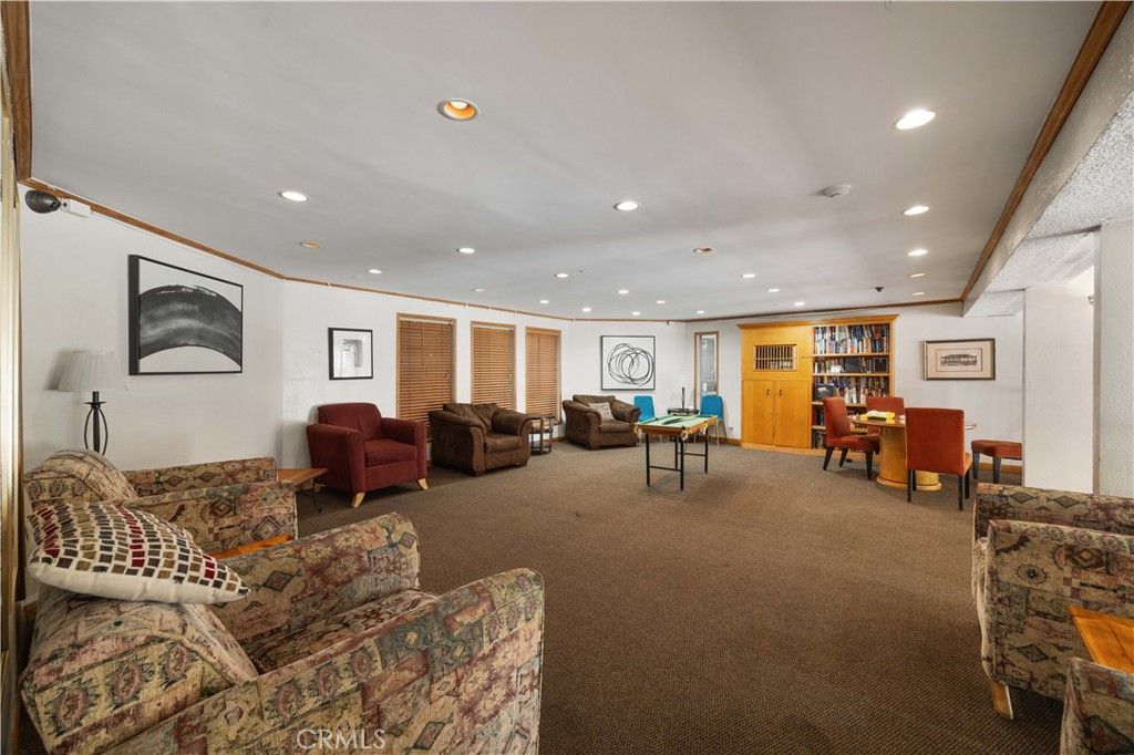 Image 25 of property listing at 4900 Overland 326, Culver City, CA 90230