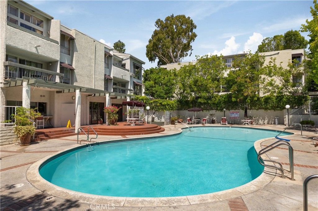 Image 28 of property listing at 4900 Overland 326, Culver City, CA 90230