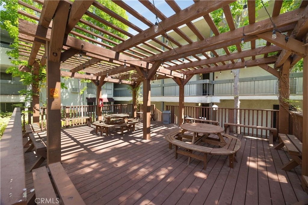 Image 30 of property listing at 4900 Overland 326, Culver City, CA 90230