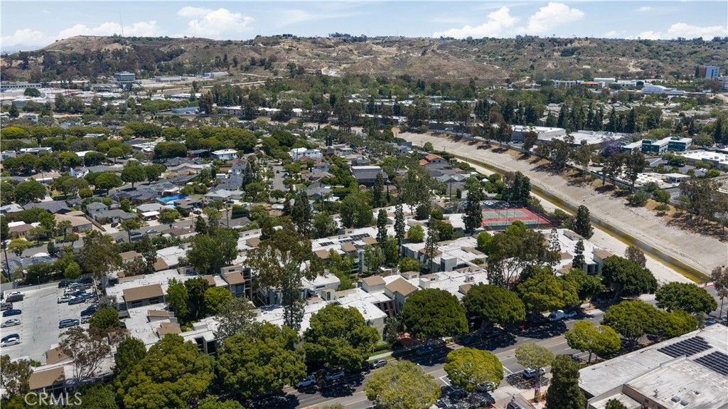 Image 32 of property listing at 4900 Overland 326, Culver City, CA 90230