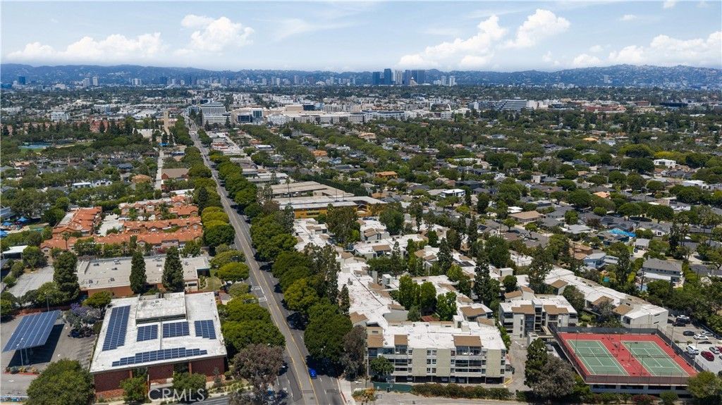Image 35 of property listing at 4900 Overland 326, Culver City, CA 90230
