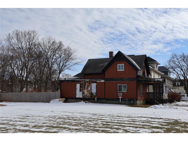 713 5th Avenue, Eau Claire, WI 54703