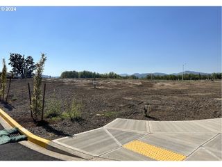1509 Nw Tracy St 32, Mc Minnville, OR 97128