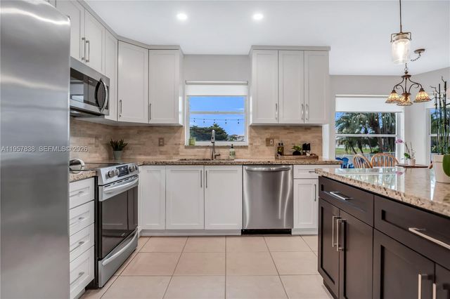 18159 SW 3rd St, Pembroke Pines, FL 33029