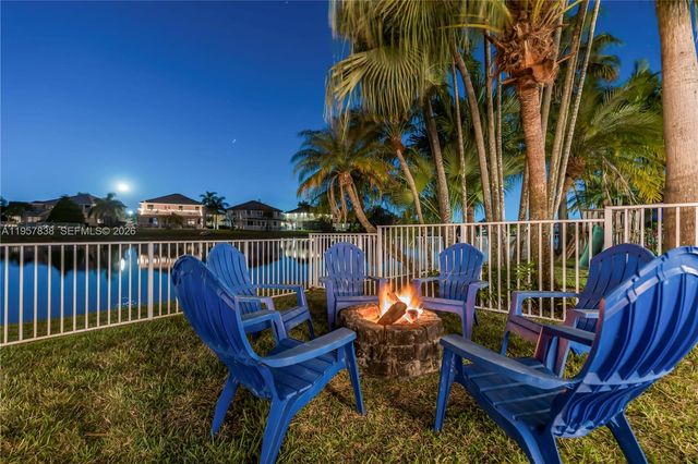 18159 SW 3rd St, Pembroke Pines, FL 33029