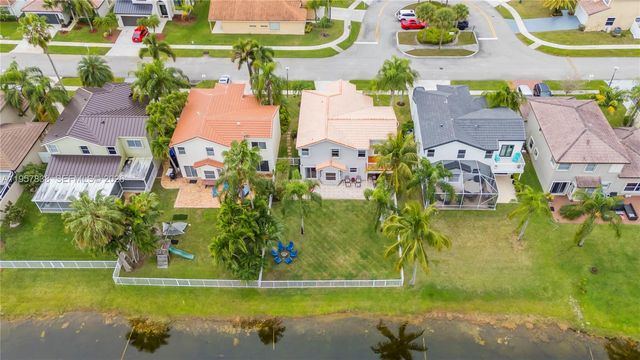 18159 SW 3rd St, Pembroke Pines, FL 33029