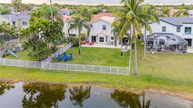 18159 SW 3rd St, Pembroke Pines, FL 33029