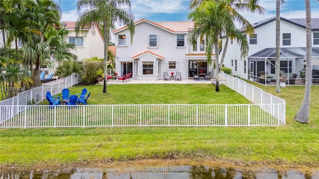 18159 SW 3rd St, Pembroke Pines, FL 33029