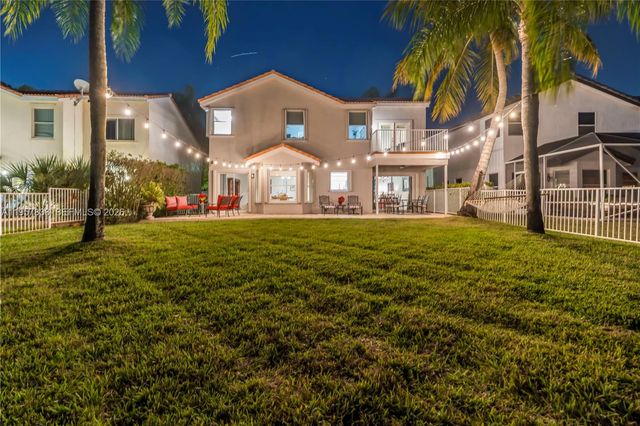 18159 SW 3rd St, Pembroke Pines, FL 33029