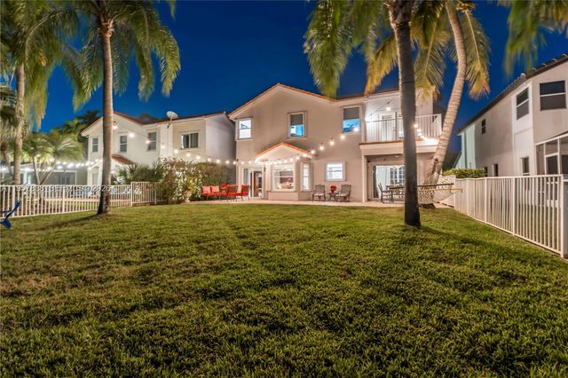 18159 SW 3rd St, Pembroke Pines, FL 33029