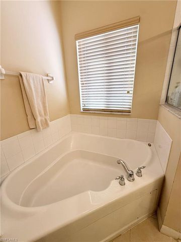 15470 Laguna Hills DR, Fort Myers, FL 33908