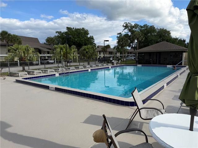31 Plantation Drive 201, Vero Beach, FL 32966