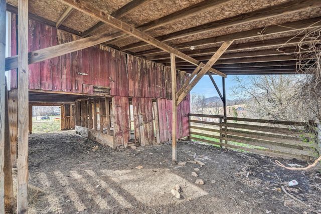 99 KASEY FARM LN, Ferrum, VA 24088