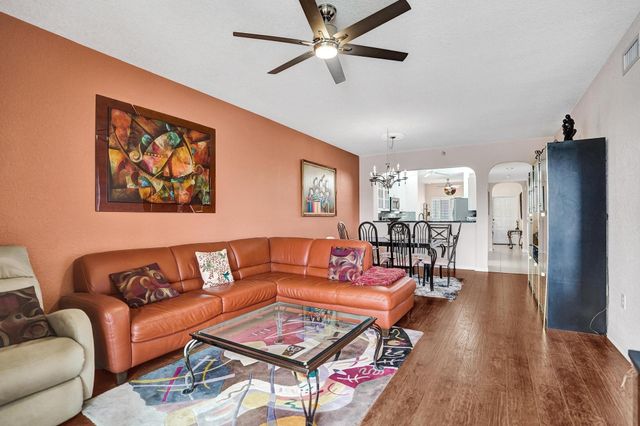 7635 Southampton Terrace 214, Tamarac, FL 33321