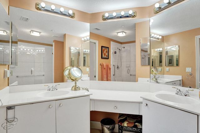 7635 Southampton Terrace 214, Tamarac, FL 33321