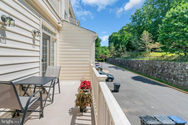 9816 PICKENS PL, Manassas Park, VA 20111