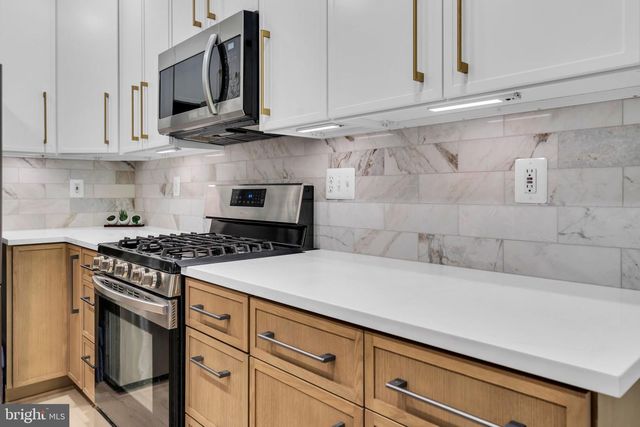 9816 PICKENS PL, Manassas Park, VA 20111