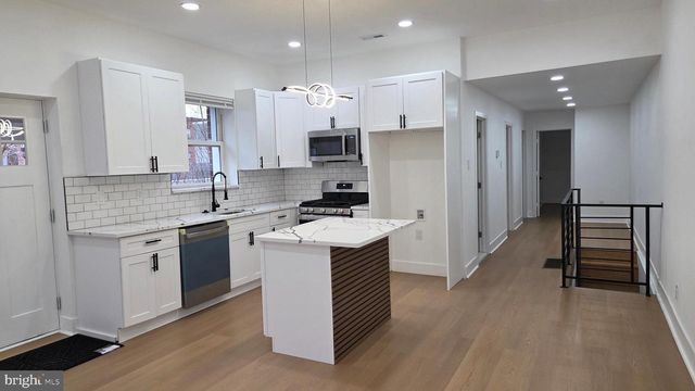 7552 FORREST AVE, Philadelphia, PA 19150