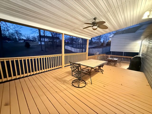 504 Hunter Court, White Bluff, TN 37187