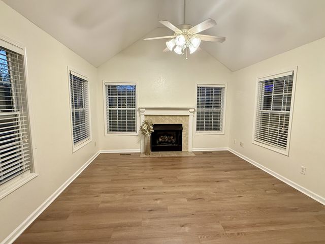 504 Hunter Court, White Bluff, TN 37187