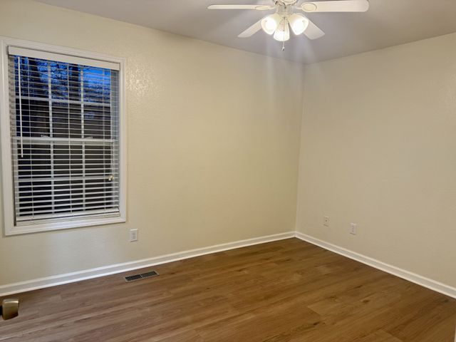 504 Hunter Court, White Bluff, TN 37187