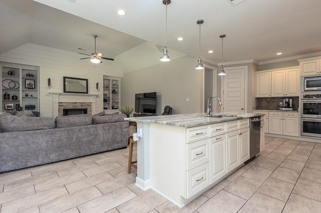 4817 GRAYSEN GORGE RD, Lakeland, TN 38002