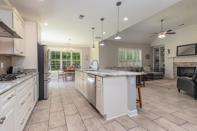 4817 GRAYSEN GORGE RD, Lakeland, TN 38002