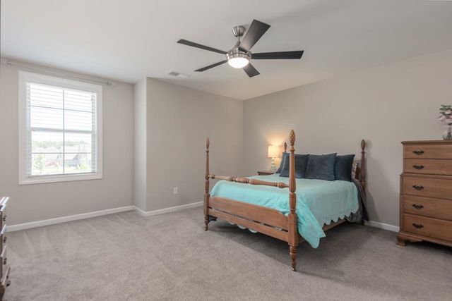 4817 GRAYSEN GORGE RD, Lakeland, TN 38002
