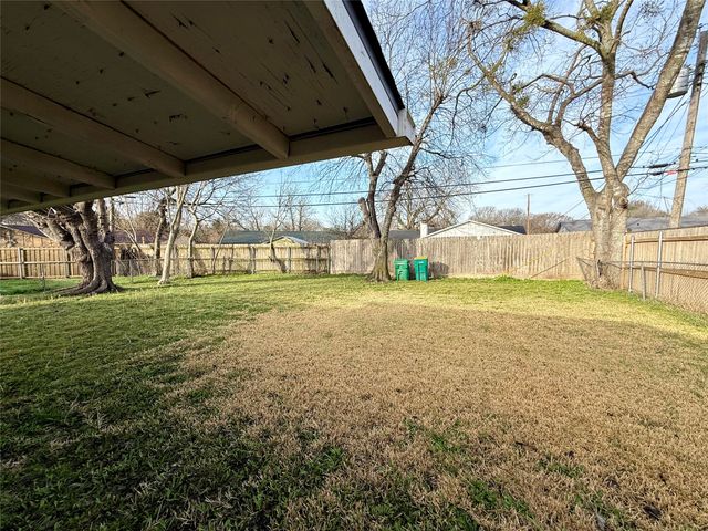 1222 Saturn Drive, Cedar Hill, TX 75104
