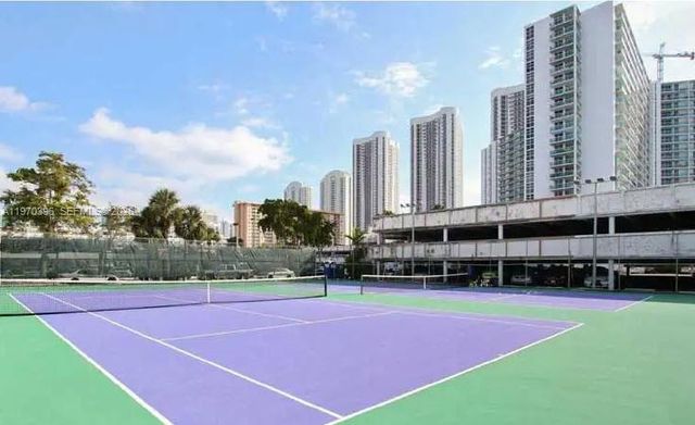 300 Bayview Dr 2101, Sunny Isles Beach, FL 33160