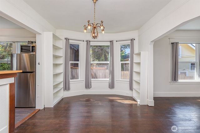 4406 6th Avenue NW, Seattle, WA 98107