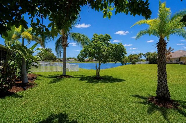 1836 RAVEN GLEN DRIVE, Ruskin, FL 33570