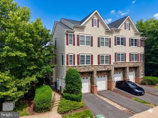 16815 NUTTAL OAK PL, Woodbridge, VA 22191