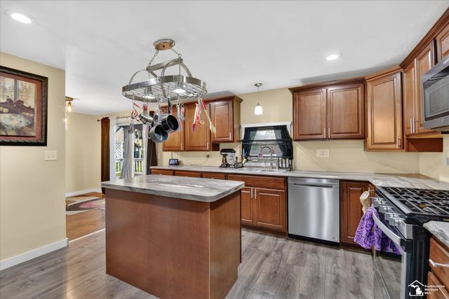 7077 Taylor Avenue, Temperance, MI 48182