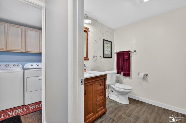 7077 Taylor Avenue, Temperance, MI 48182
