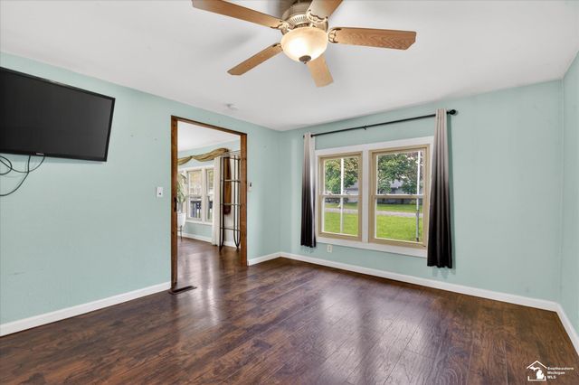 7077 Taylor Avenue, Temperance, MI 48182