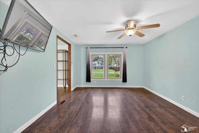 7077 Taylor Avenue, Temperance, MI 48182