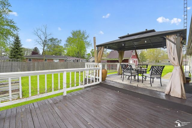 7077 Taylor Avenue, Temperance, MI 48182