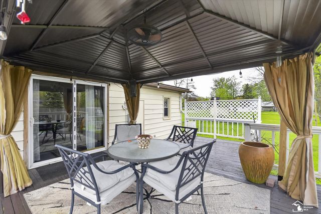 7077 Taylor Avenue, Temperance, MI 48182